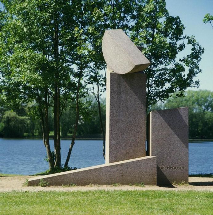 Abendlied, Matthias Claudius Monument 1990, H 4,2 m, Reinfeld Holstein Germany