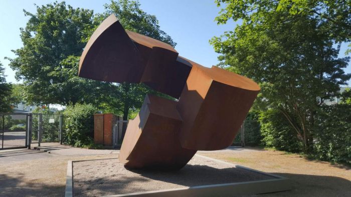 Existence -Just a loop in time, Corten steel 2016, H 4,5 m, Nordart Germany 2016